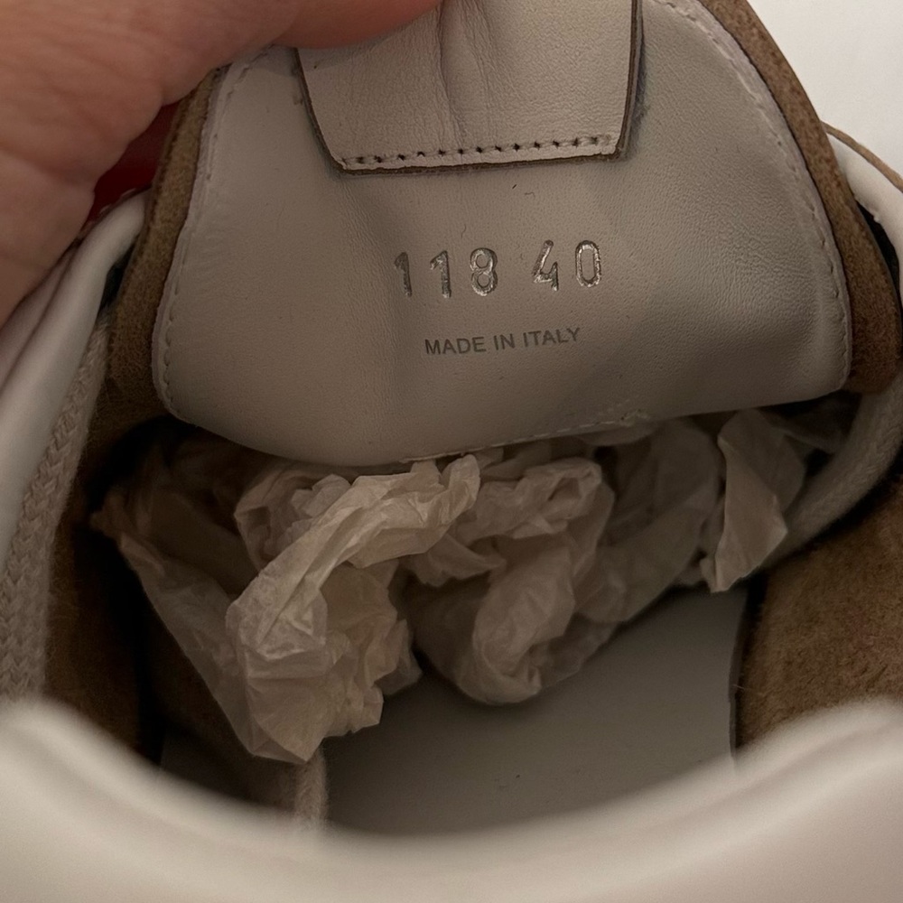 Like New MIU MIU LEATHER SNEAKERS $995 40 - Picture 7 of 9